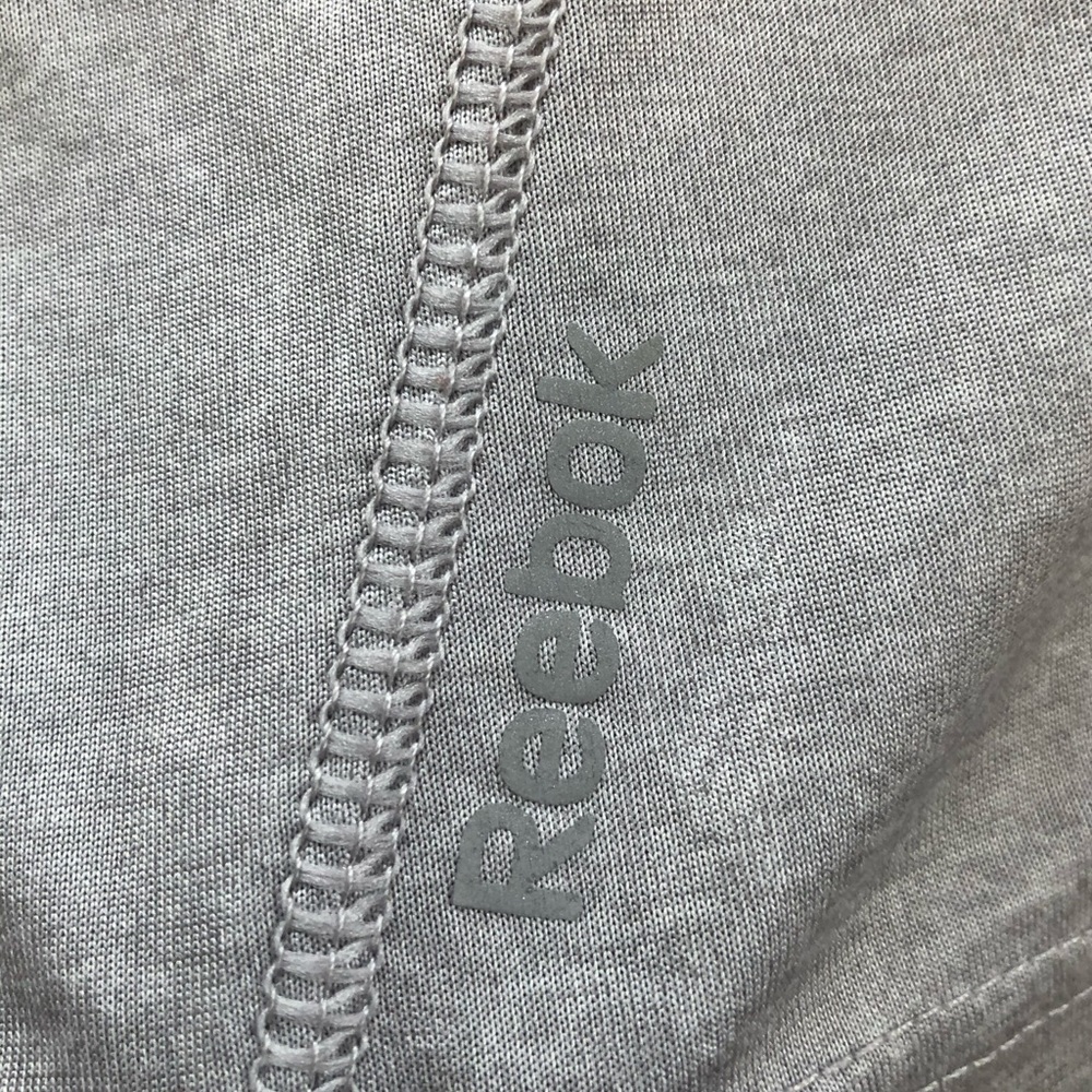 EUC Reebok shirt - Picture 3 of 4